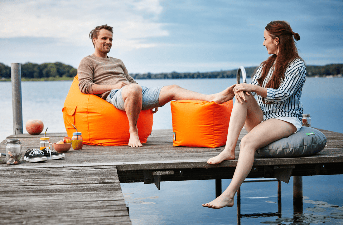 Entspannt im Freien: Wie Sitzsäcke und Poufs Garten, Balkon und Terrasse aufwerten